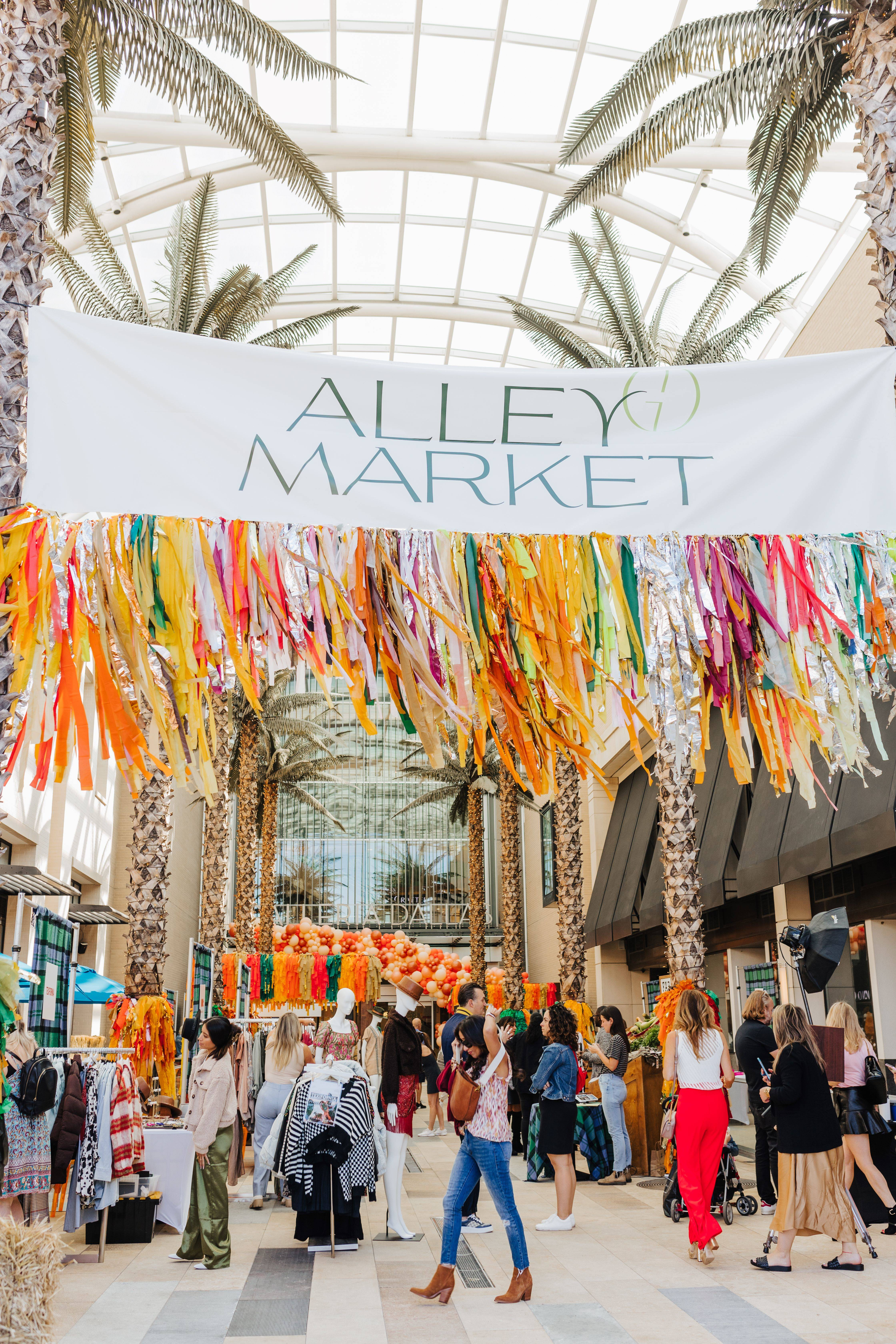 Christmas at Galleria Dallas - Real And Quirky