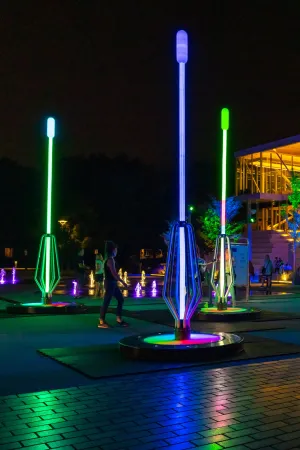 Roseaux: Playful Larger-Than-Life Reeds